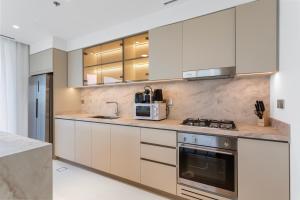 Seaview Living 2 Bedroom - Grand Bleu by Elie Saab