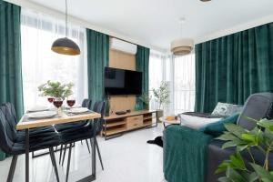 Prestiżowe Góralskie Apartamenty w Sercu Zakopanego & Parking by Noclegi Renters