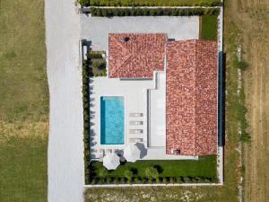 Luxury Gabriel Residence for 8 people with 32 m2 private salt-water pool in Central Istria
