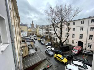 Fantastic Waw - CH5 Room C217