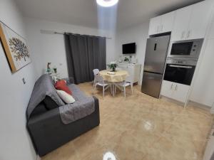 Las Floritas 6 - Calla Lily