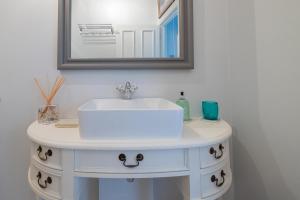 Beautiful Regency flat by Sea