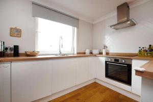 Central 2-bedroom flat - Executive living