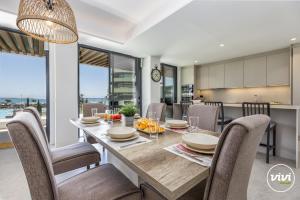 ViVi Homes - Mali Pool, Jacuzzi, Garden, Gym & Sea View