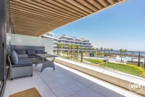 ViVi Homes - Mali Pool, Jacuzzi, Garden, Gym & Sea View