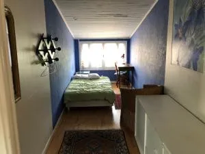 chambre bleue dans ma maison - Albias