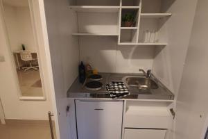 Leeds 3 Bed En-suites Apartment Retreat- Sleeps 9