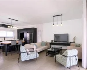 וילה האלה 555 אומן - Midrakh ‘Oz