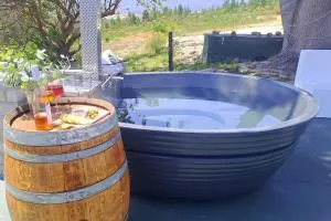 Oak Cottage with Mountain Views in Bot River - Botrivier