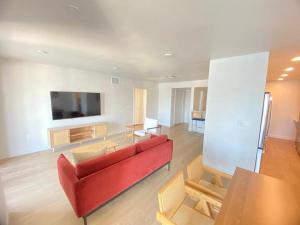 Modern Marina Escape with Harbor Views