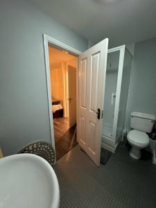 Contemporary 3-Bedroom Home Near Liverpool City Centre