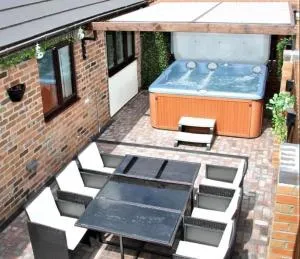 Stonetrough Cottage - Biddulph