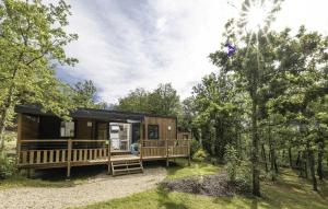 Campings Camping 4 etoiles - Piscine - eeihec : photos des chambres