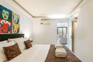 Modern 3 Bedrooms 3 Baths Full Center of Paris