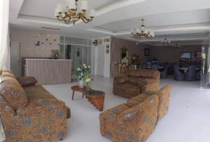 RedDoorz at PWL Exclusive Resort Cebu