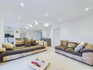 Maisons de vacances A 350m de la plage, maison pour 7 avec piscine : photos des chambres