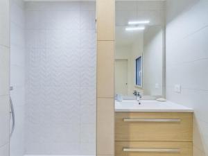 Maisons de vacances A 350m de la plage, maison pour 7 avec piscine : photos des chambres