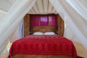 Magical 4-bed staffed Watamu house with epic views