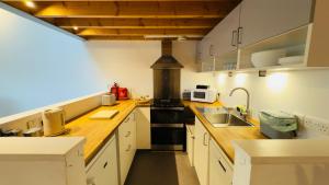 Afan Forest BunkHouse - Gallery Apartment