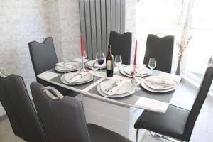 On Beach-Mamaia Residence