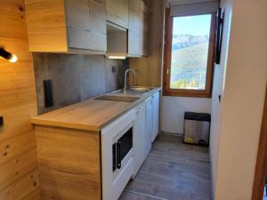 Studio rénové pour 4 pers. avec terrasse et vue montagne - FR-1-181-2514