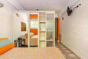 Microcentro - Wifi 300 Mb - Aire - Tv Cable - Dttos Day