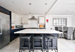 Argyl - Chelsea Townhouse with Roof Terrace