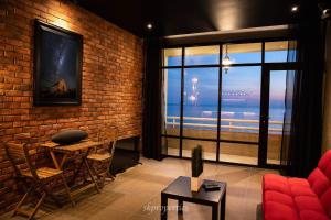 Industrial Luxe with Ocean Views - 3hvězdičkové hotely ve městě Port Dickson