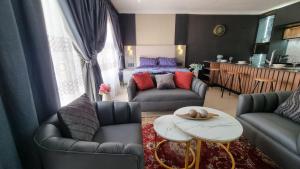 Luxury Fairland Fully Serviced Cottages