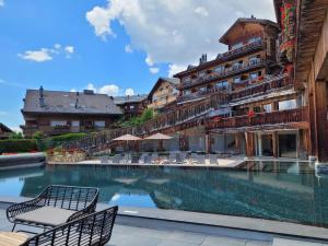 Studio with Private Jacuzzi - Stunning Swiss Alps Views - RPO31-62