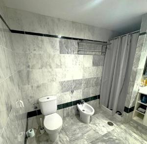 Best Summer dream with heated pool and wifi