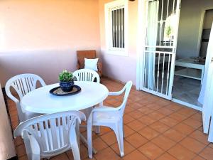 Best Summer dream with heated pool and wifi