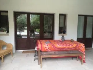 Chambre indépendante avec salle de bains et cuisine - Bourdic