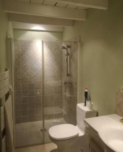 Sejours chez l'habitant Chambre independante avec salle de bains et cuisine : photos des chambres