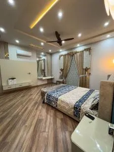 Shaheen Palace - Sāhīwāl