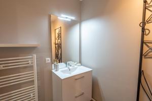Appartements 3 04 appartement avec jardin et parking prive : photos des chambres