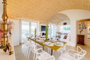 KYVOS 10, Emma Villas