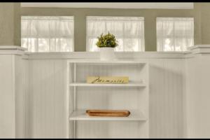 Charming, cozy, one bedroom apartment