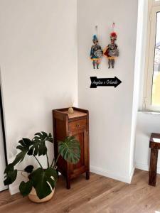 Orlando e Angelica by Tabula House