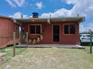 Ótima casa de praia a 2 quadras do mar - Mostardas