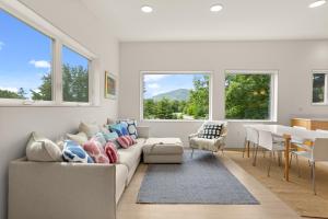 Private Oasis easy access to Park and Town