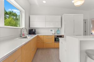 Private Oasis easy access to Park and Town