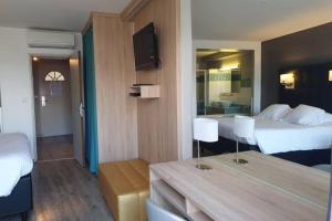 Appartements Naturiste Cap d-Agde Jardin d-Eden-Reserve aux Couples-Swimming Pool Jaccuzzi : photos des chambres