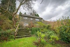 Ghyll Foot - At the foot of Place Fell, Ullswater - 格伦里丁