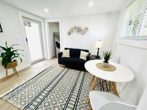 Chic Comfortable Boutique Stay