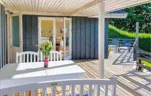 3 Bedroom Awesome Home In Bjert - Binderup Strand