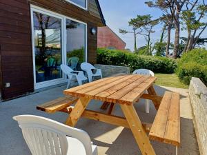 Maisons de vacances House with sea view and large garden for 8 people : photos des chambres