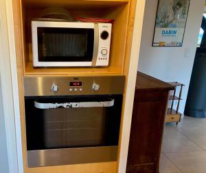 Maisons de vacances House with sea view and large garden for 8 people : photos des chambres