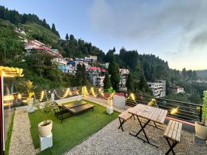 Darjeeling Hillside Inn
