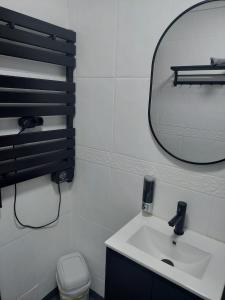 Vistas al mar, acogedor, completo. Cerca del centro y del puerto.